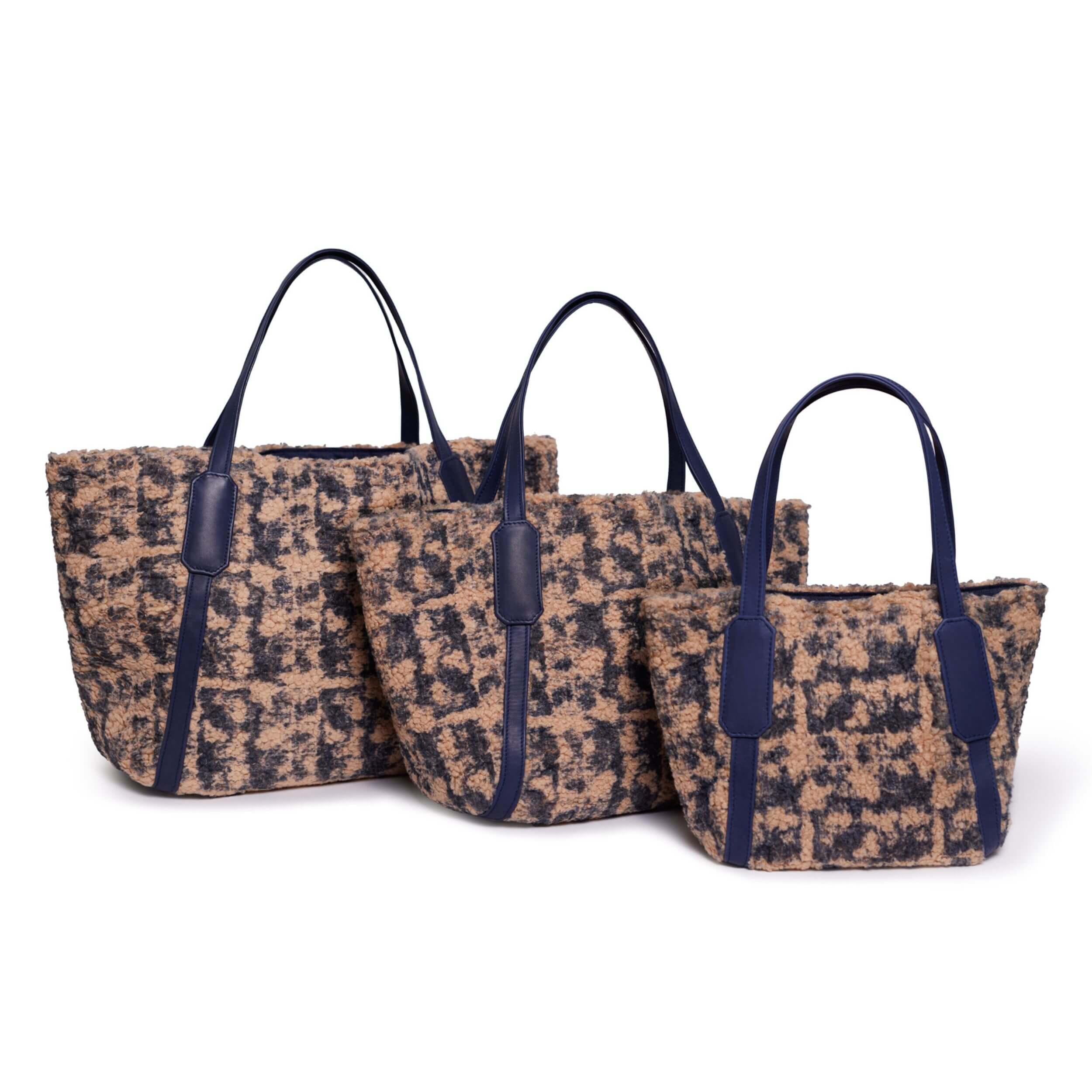 Nano Sasha Tote Bag Blue Bear - Image 4