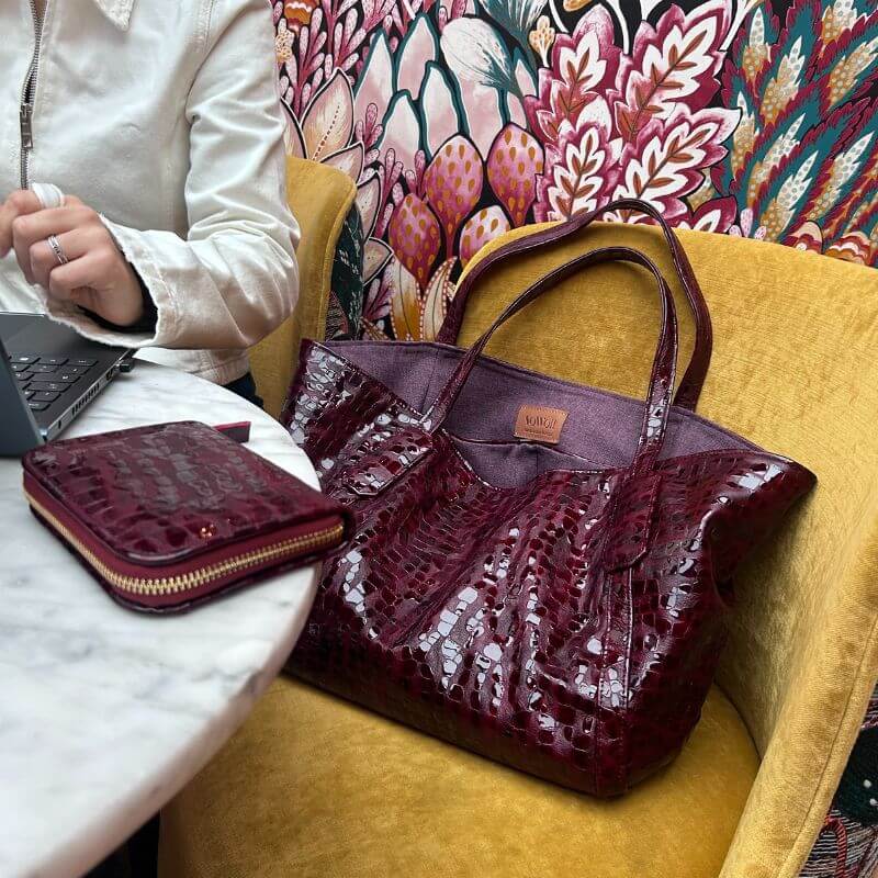 Compagnon Burgundy – Women’s Burgundy Leather Wallet - Image 3